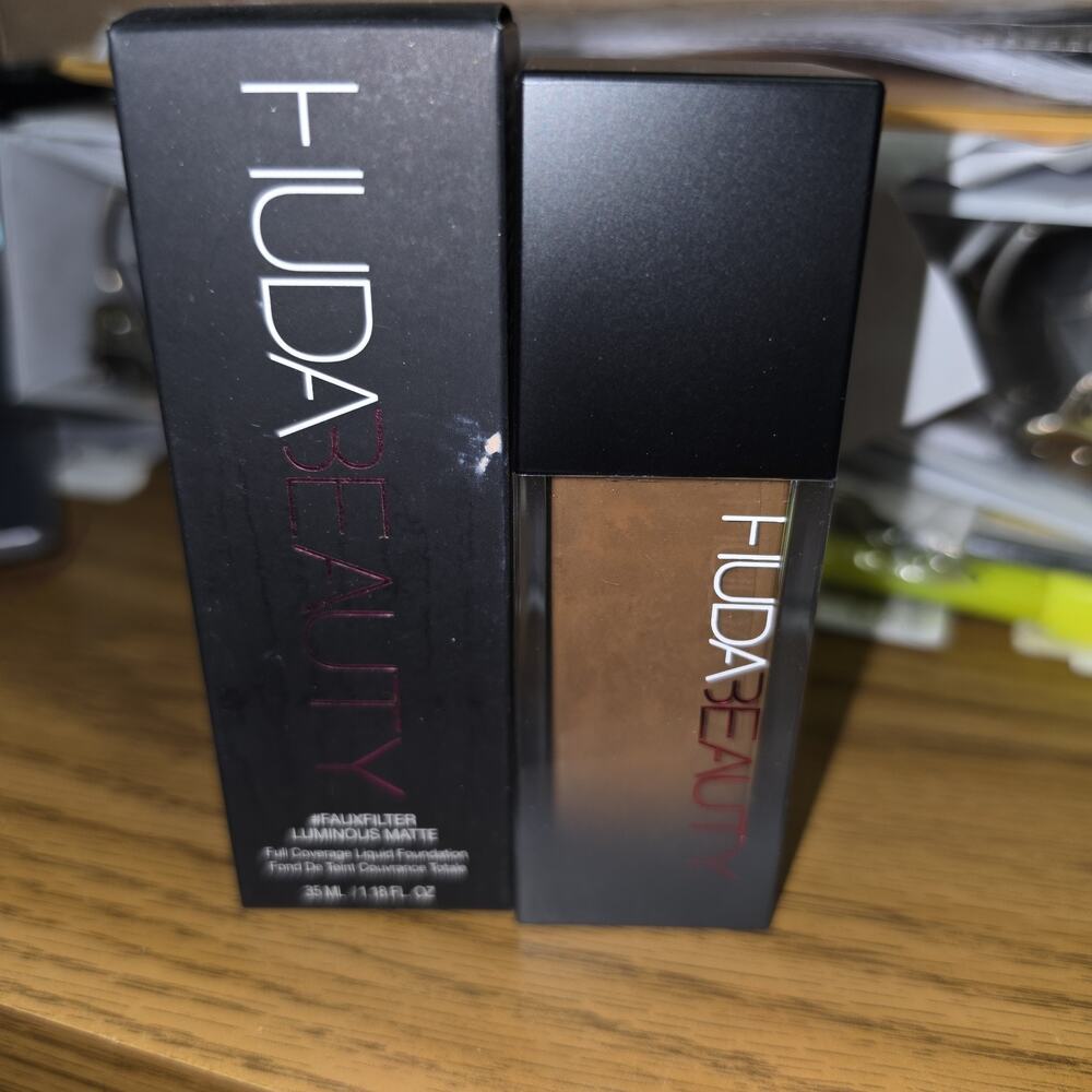 Huda Beauty fauxfilter luminous matte liquid foundation Chocolate Truffle 540G